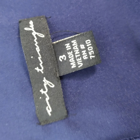 Lacey Cold Shoulder Dress EUC - Picture 10 of 11